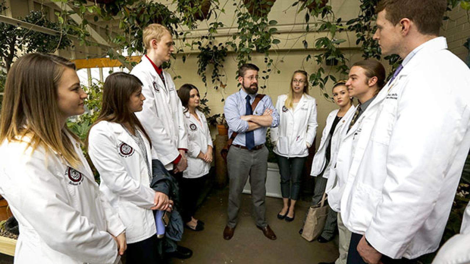 DYC Pharmacy Students Present at Botanical Gardens