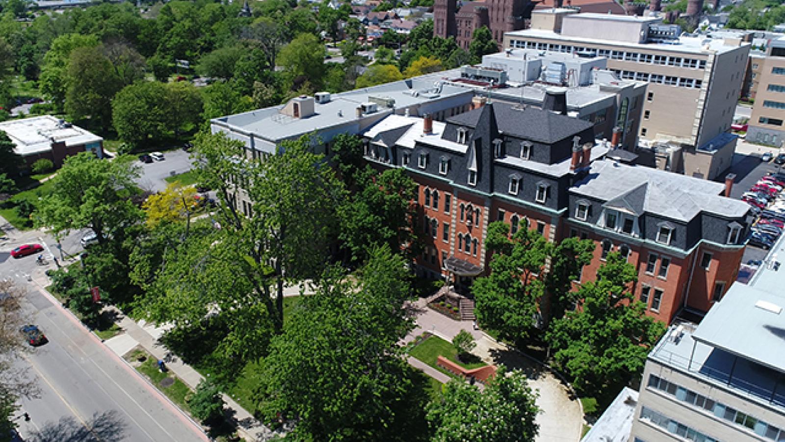 DâYouville Receives $10,000 from NetVUE Grant