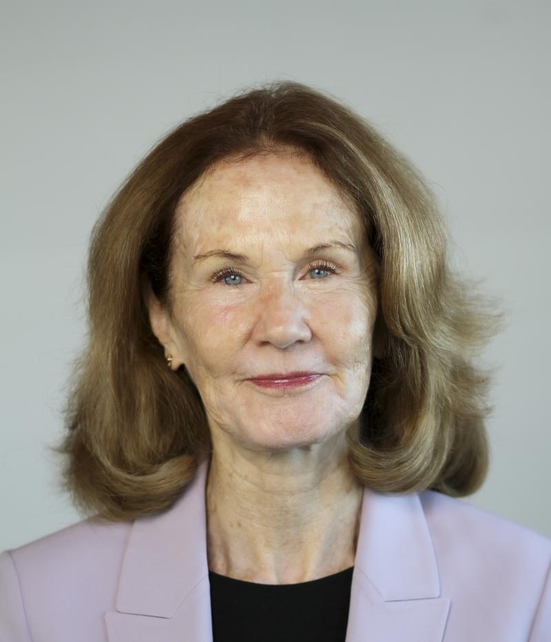 Kathleen Curtin Headshot