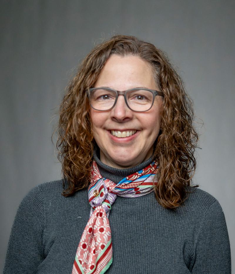 Heather Ferro headshot