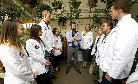 DYC Pharmacy Students Present at Botanical Gardens
