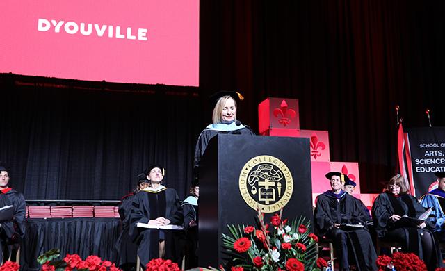 Joyce Markiewicz '80 addresses the class of 2019